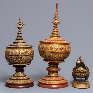 Two Burmese lacquer alms bowls and a Hintha betel box, 19/20th C. — 照片 3