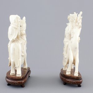 Two carved ivory figures of Chinese immortals on deers, ca. 1920 — 照片 5