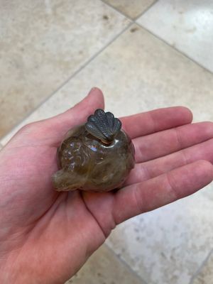 Two Chinese agate snuff bottles in the form of a bird and a pekinese, 19th C. — photo 8