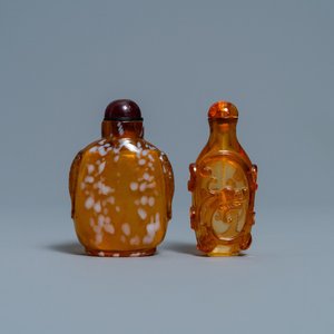 Two Chinese amber-simulating glass snuff bottles, 18/19th C. — 照片 1