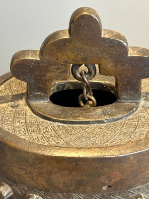 Two Chinese archaistic bronze bells, Song/Yuan — photo 24