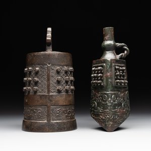 Two Chinese archaistic bronze bells, Song/Yuan — photo 3