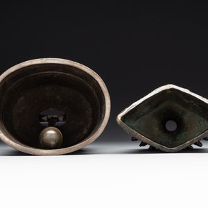 Two Chinese archaistic bronze bells, Song/Yuan — photo 7