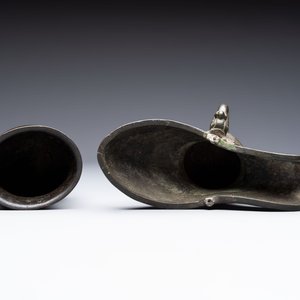 Two Chinese archaistic bronze ritual wine vessels, 'jue 爵' and 'zhi 觶', Ming — 照片 6