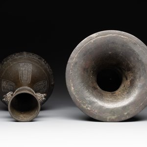 Two Chinese archaistic bronze vases with relief design, Ming — photo 5
