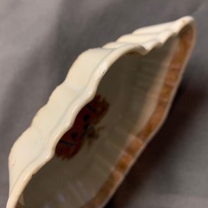 Two Chinese armorial Dutch market famille rose pattipan and a spoon rest, Qianlong — 照片 9