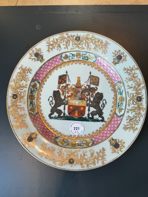 Two Chinese armorial export plates with arms of Knyff and arms of Bistrate impaling Proli for the Belgian market, Qianlong — 照片 2