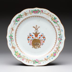 Two Chinese armorial plates and a saucer with the arms of Zur Megede, Rhenius and Chute, Qianlong — 照片 2