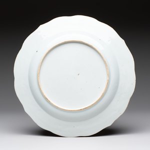 Two Chinese armorial plates and a saucer with the arms of Zur Megede, Rhenius and Chute, Qianlong — 照片 3