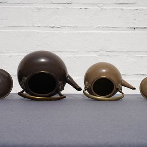 Two Chinese Bencharong Thai market polished Yixing stoneware teapots, 19th C. — photo 12