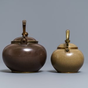 Two Chinese Bencharong Thai market polished Yixing stoneware teapots, 19th C. — photo 5