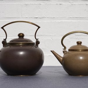 Two Chinese Bencharong Thai market polished Yixing stoneware teapots, 19th C. — photo 8