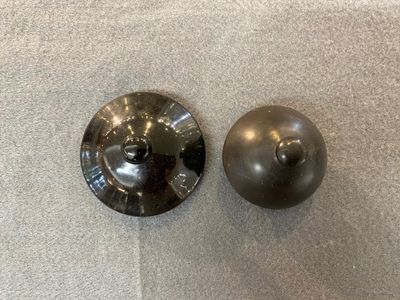 Two Chinese black Fuzhou or Foochow lacquer coffee services on trays, Republic — 照片 17