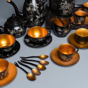 Two Chinese black Fuzhou or Foochow lacquer coffee services on trays, Republic — 照片 12