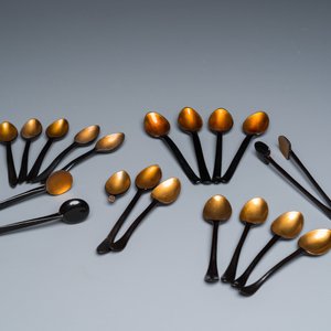 Two Chinese black Fuzhou or Foochow lacquer coffee services on trays, Republic — 照片 2