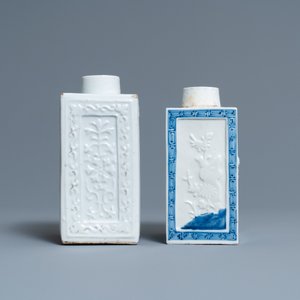 Two Chinese blanc de Chine and blue and white relief-moulded tea caddies, 19th C. — 照片 3