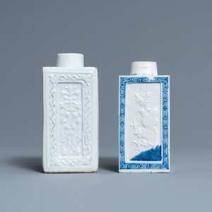 Two Chinese blanc de Chine and blue and white relief-moulded tea caddies, 19th C. — 照片 5