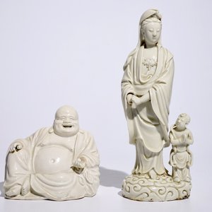 Two Chinese blanc de Chine Dehua figures of Buddha Hotei and Guanyin with child, 18/19th C. — photo 1