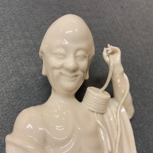 Two Chinese blanc de Chine figures of Liu Hai and Guanyin, Kangxi — photo 12