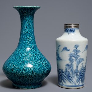 Two Chinese blue and white and turquoise-glazed vases, Qianlong and 19th C. — 照片 5