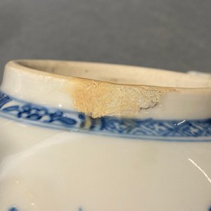 Two Chinese blue and white and two Imari-style teapots and covers, Kangxi/Qianlong — photo 17