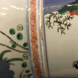 Two Chinese blue and white and wucai vases, Yongzheng and Wanli marks, 19th C. — 照片 12