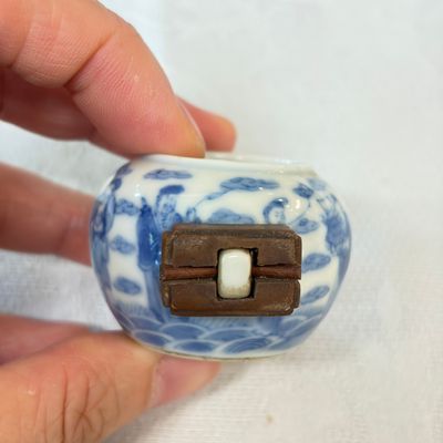 Two Chinese blue and white bird feeders with lotus scroll design and the Eight Immortals — photo 12