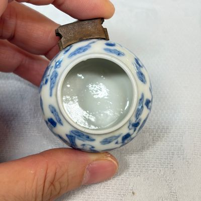 Two Chinese blue and white bird feeders with lotus scroll design and the Eight Immortals — photo 15