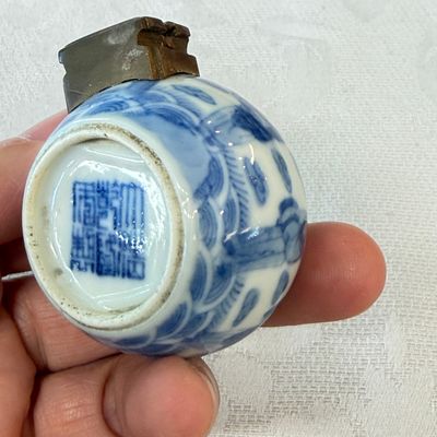 Two Chinese blue and white bird feeders with lotus scroll design and the Eight Immortals — photo 18