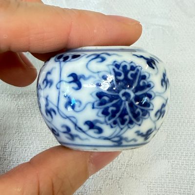 Two Chinese blue and white bird feeders with lotus scroll design and the Eight Immortals — photo 3