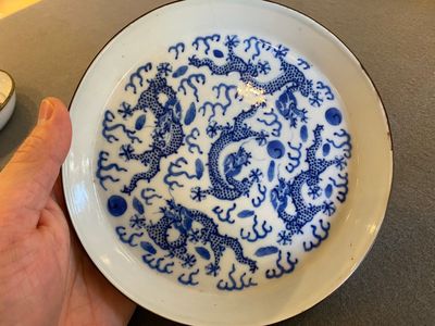 Two Chinese blue and white 'Bleu de Hue' 'dragon' plates for the Vietnamese market, 19th C. — 照片 7