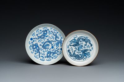 Two Chinese blue and white 'Bleu de Hue' 'dragon' plates for the Vietnamese market, 19th C.