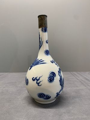 Two Chinese blue and white 'Bleu de Hue' vases with a phoenix for the Vietnamese market, Tho 壽 and Nội phủ thị nam 內府侍南 mark, 19th C. — foto 11