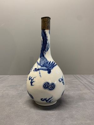 Two Chinese blue and white 'Bleu de Hue' vases with a phoenix for the Vietnamese market, Tho 壽 and Nội phủ thị nam 內府侍南 mark, 19th C. — foto 10