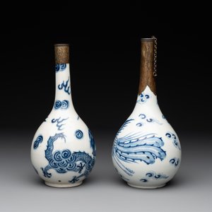 Two Chinese blue and white 'Bleu de Hue' vases with a phoenix for the Vietnamese market, Tho 壽 and Nội phủ thị nam 內府侍南 mark, 19th C. — foto 2