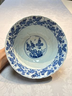 Two Chinese blue and white bowls, longevity and jade mark, Kangxi — photo 5