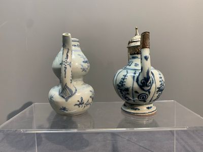 Two Chinese blue and white bowls, two jarlets and two ewers, Ming — photo 10