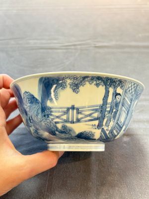 Two Chinese blue and white bowls with figural design, Chenghua and Kangxi marks, Kangxi — 照片 10