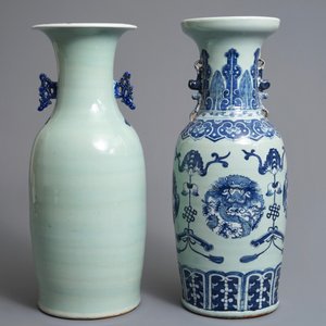 Two Chinese blue and white celadon ground vases, 19th C. — photo 3