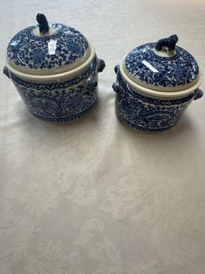 Two Chinese blue and white 'Chilong' covered warming bowls, Guangxu mark and of the period — foto 1