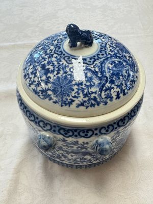 Two Chinese blue and white 'Chilong' covered warming bowls, Guangxu mark and of the period — foto 3