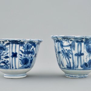 Two Chinese blue and white crow cups, Ming, Wanli — 照片 4