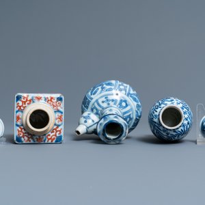 Two Chinese blue and white cups, a covered vase, a kendi and an Imari-style tea caddy, Wanli and Kangxi — photo 6