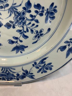 Two Chinese blue and white dishes and a plate, Yongzheng and later — foto 14