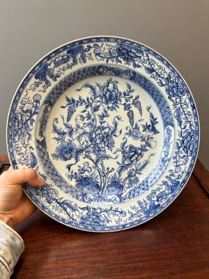 Two Chinese blue and white dishes with floral design, Yongzheng — 照片 2