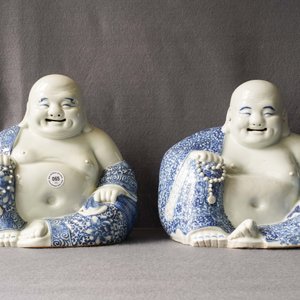 Two Chinese blue and white figures of Buddha, 19/20th C. — photo 16