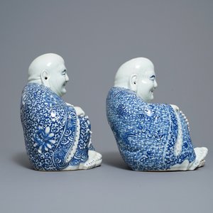 Two Chinese blue and white figures of Buddha, 19/20th C. — photo 3