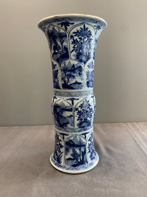Two Chinese blue and white 'gu' vases with landscape and floral panels, Kangxi — photo 11