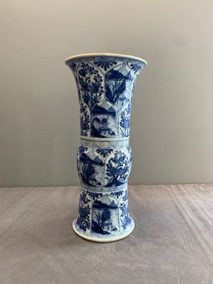 Two Chinese blue and white 'gu' vases with landscape and floral panels, Kangxi — photo 3