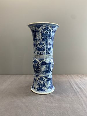 Two Chinese blue and white 'gu' vases with landscape and floral panels, Kangxi — photo 4